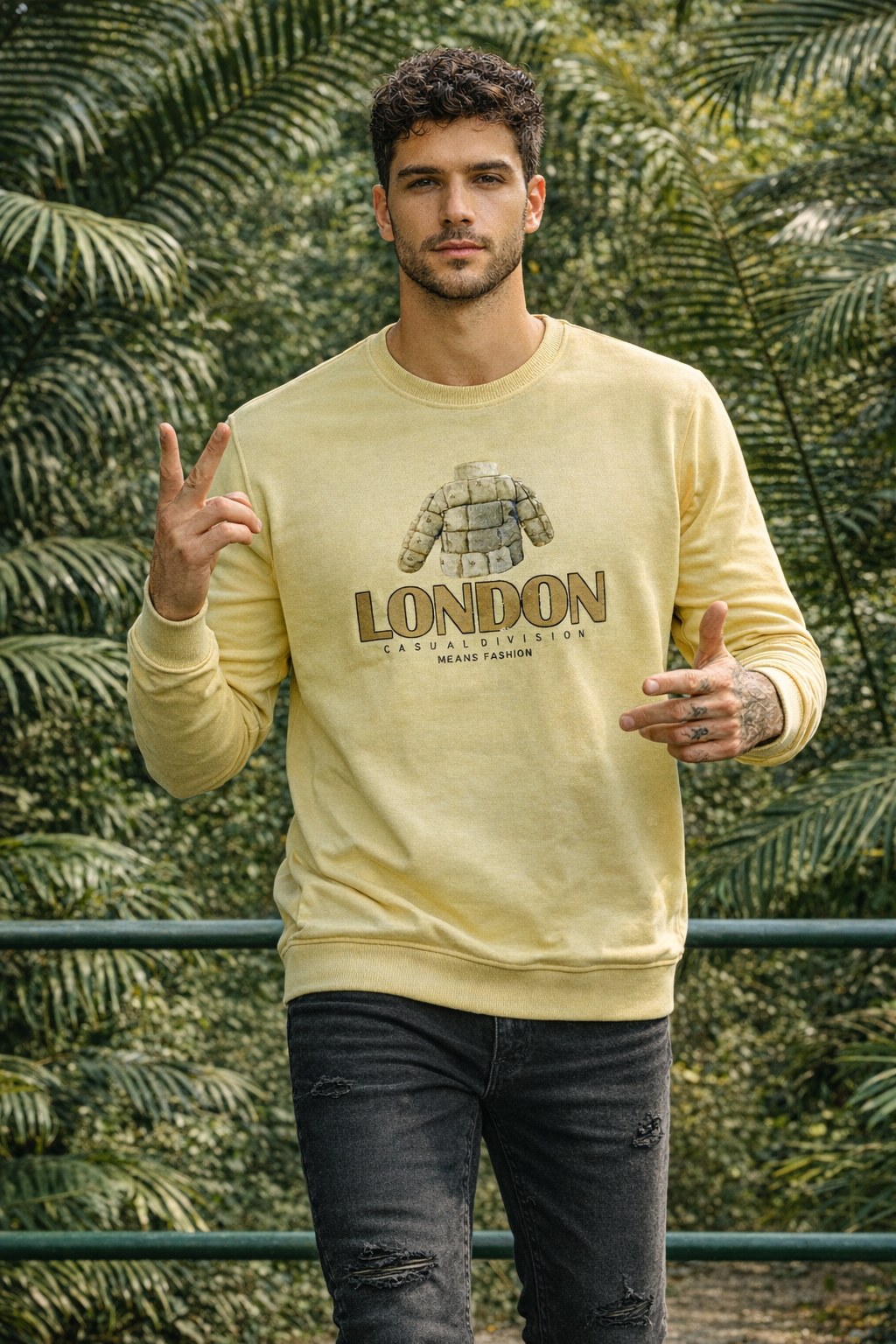 London Graphic Sweatshirt for Men | Lemon8