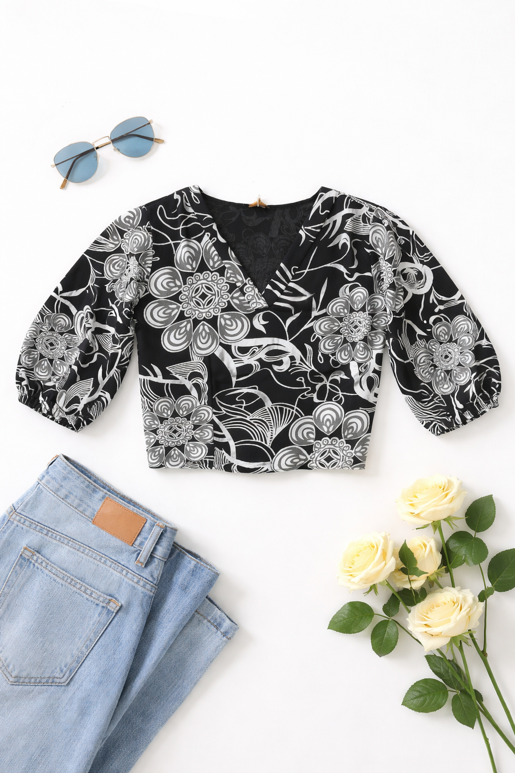 Graphic Floral Wrap Crop Top | Kapachi