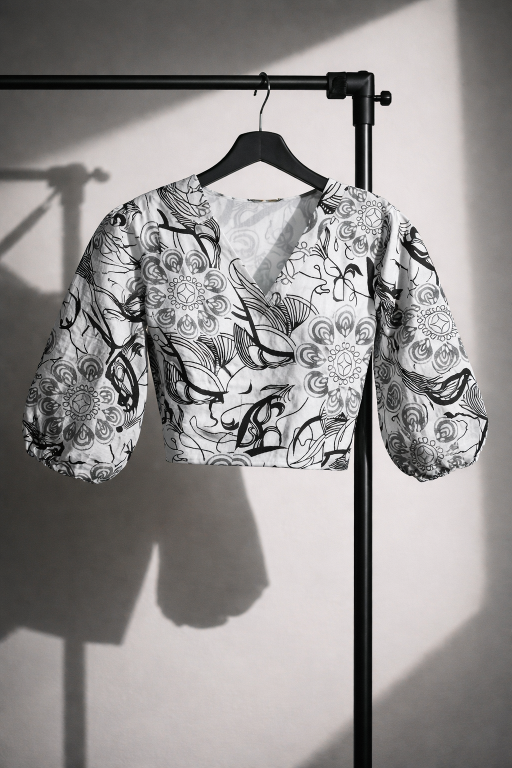 Graphic Floral Wrap Crop Top | Kapachi