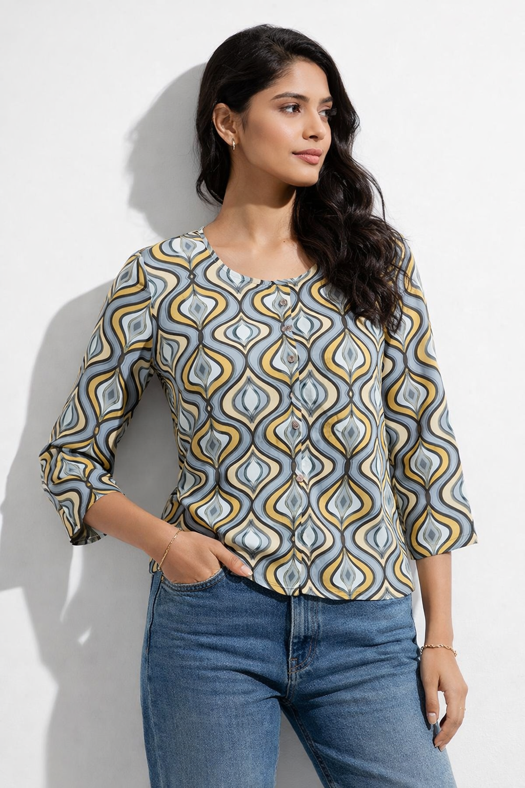Retro Ogee Wave Print Satin Top | Round Neck, 3/4 Sleeves | Zero+1