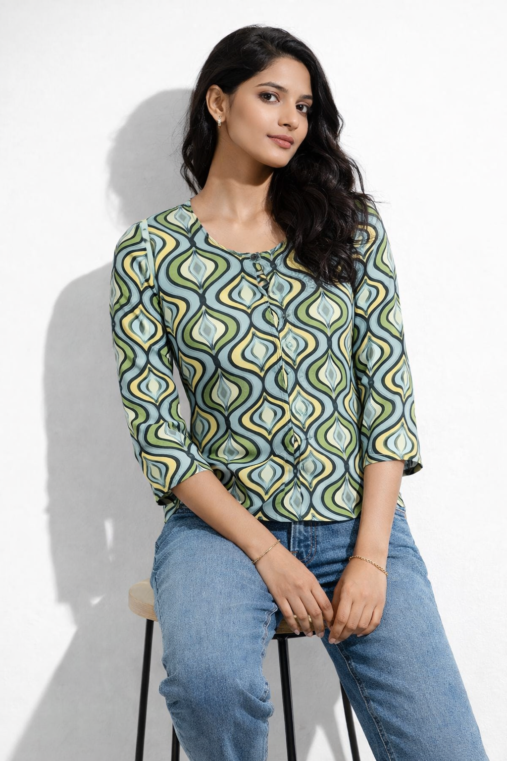 Retro Ogee Wave Print Satin Top | Round Neck, 3/4 Sleeves | Zero+1