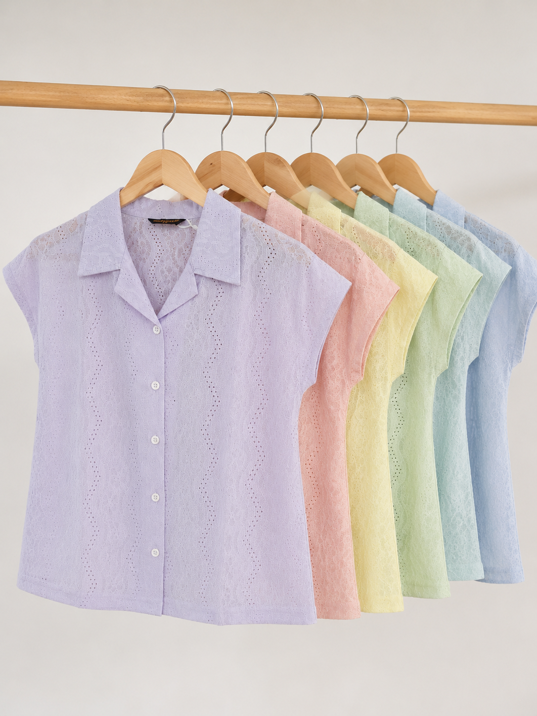 Floral Lace Button-Down Short Sleeve Shirt | Miss Kapachi