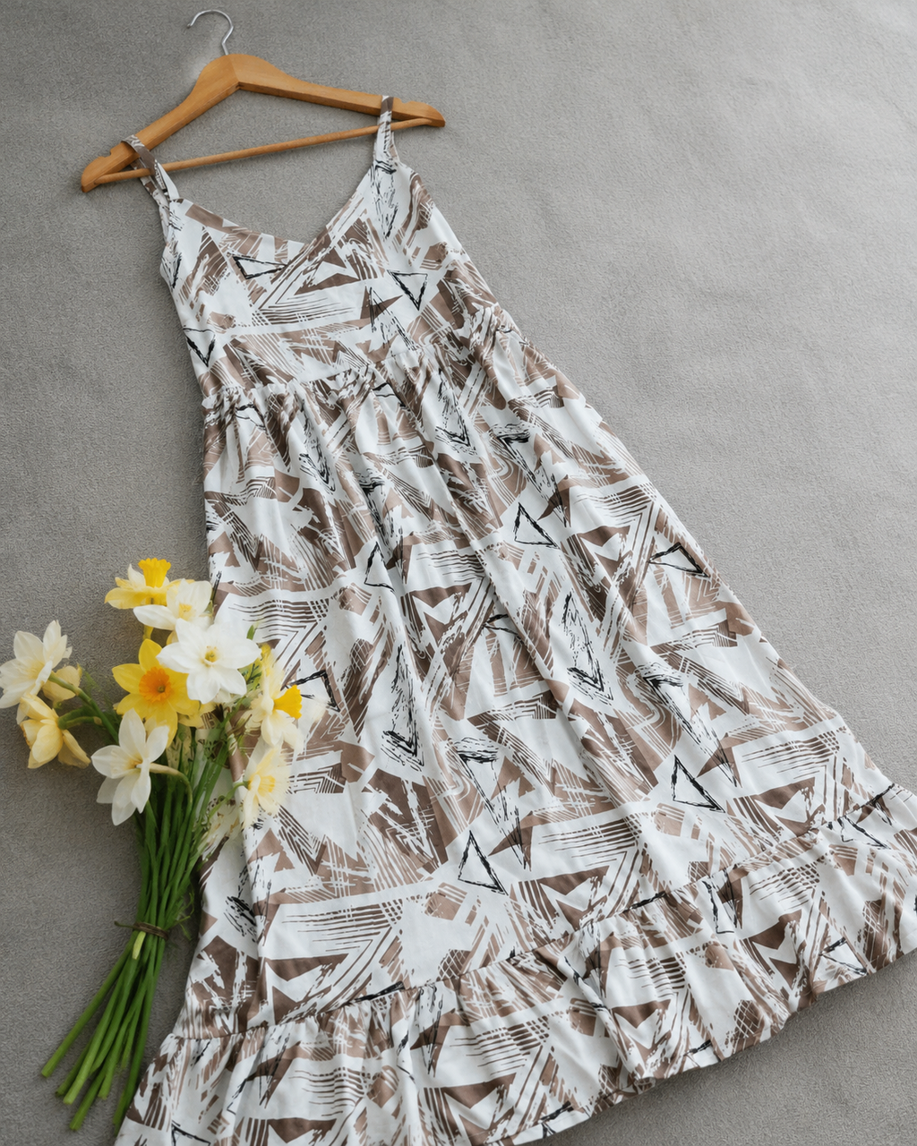 Geometric Print Spaghetti Strap Midi Dress | Imported Austin Royal Faib | Zero+1