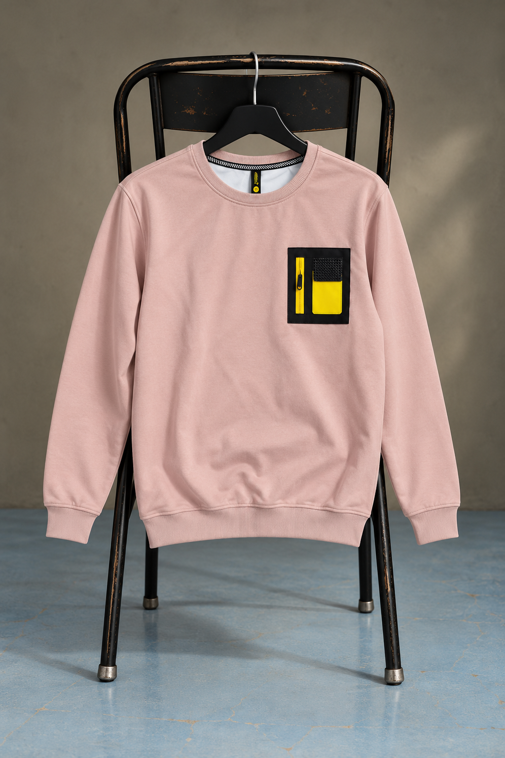 Crew Neck Sweatshirt with Contrast Chest Patch | Lemon8 Men's