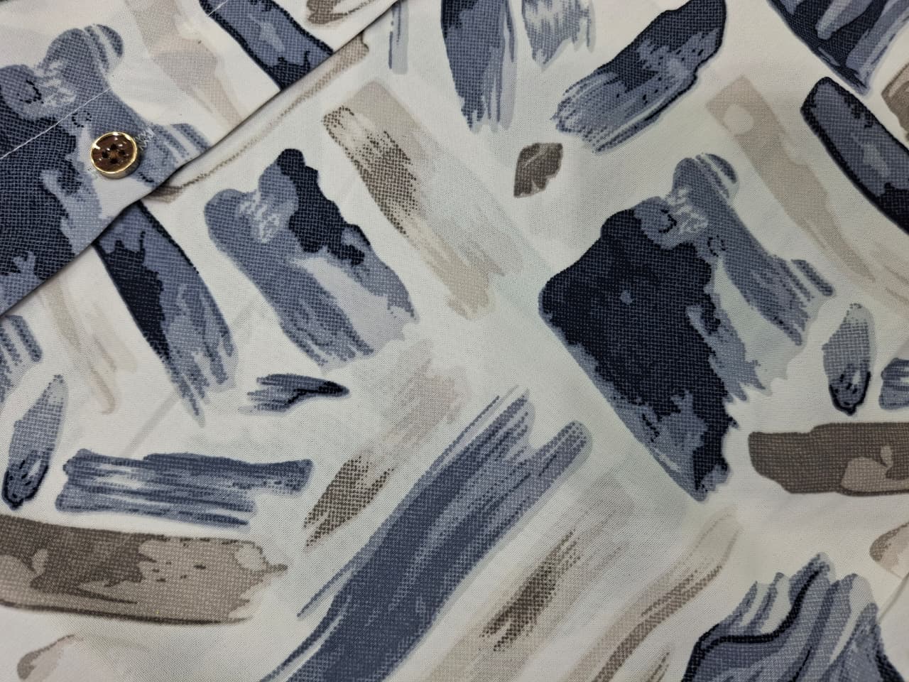 Abstract Brushstroke Print Ruffle-Sleeve Collared Tie-Front Crop Top | Miss Kapachi
