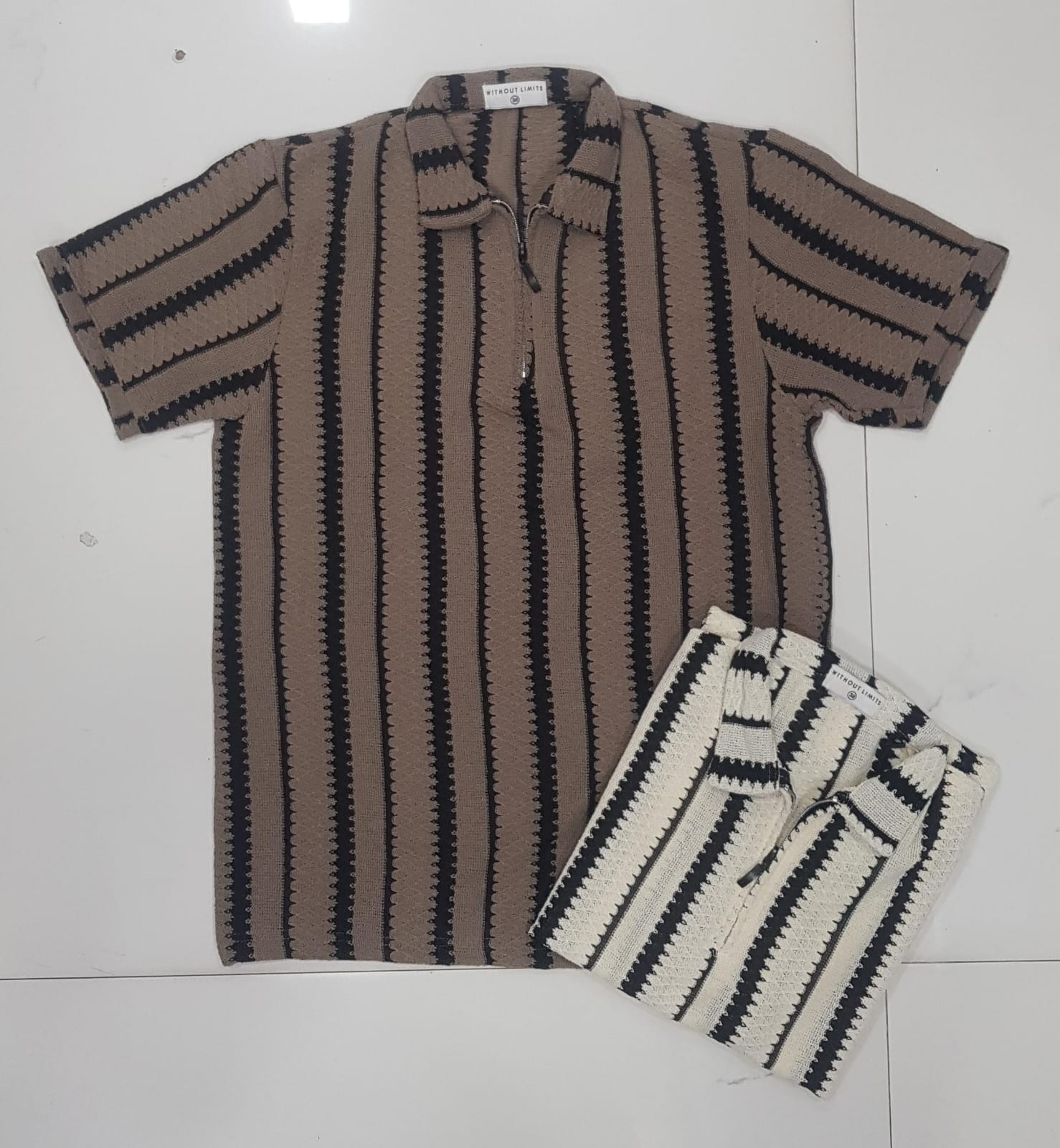 Fitoutsimits Vertical Stripe Jacquard Polo | Open Collar Half Zip Knit | US-246