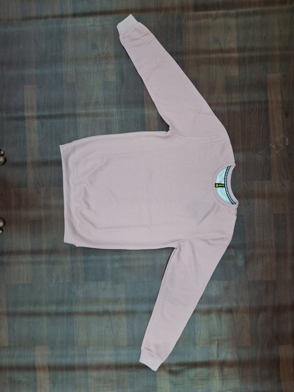 White full-sleeve round-neck sweatshirt with contrast striped neckline detail